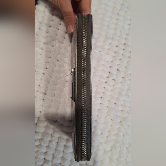 Michael Kors Jet Set Travel Continental - Picture 6 of 10